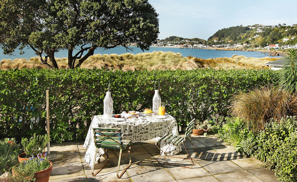 Beachfront Wellington Bed And Breakfast Exterior foto